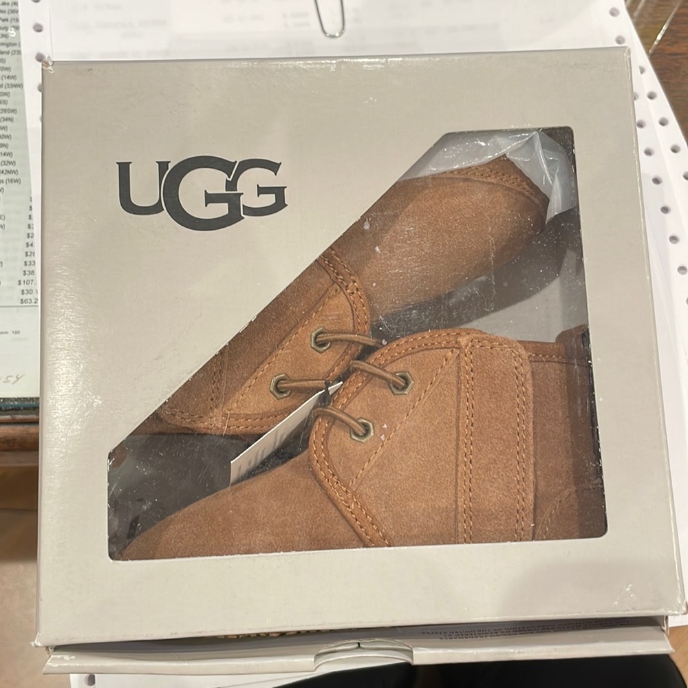 Ugh baby neumel boots 4/5